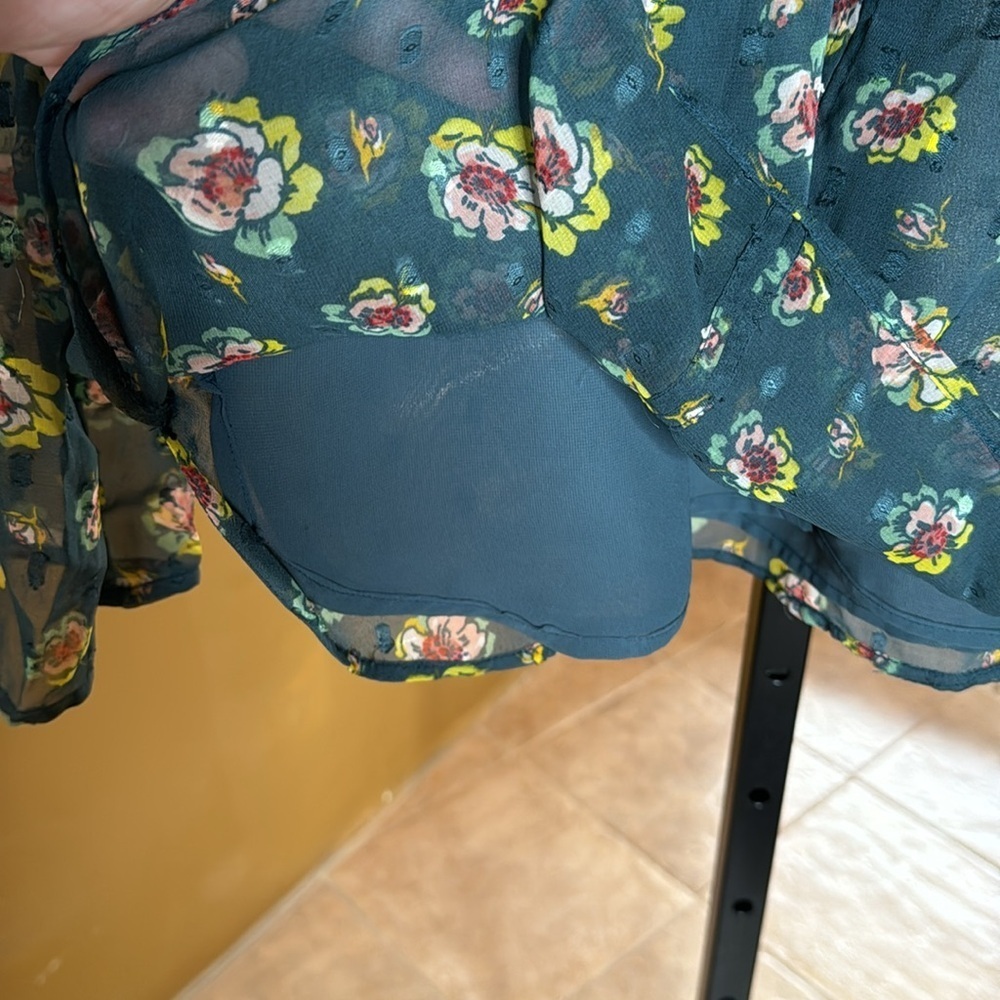 LOFT Green Floral Swiss Dot Tie Neck Blouse Bell Sleeve Sheer Top Size XL - Picture 7 of 11